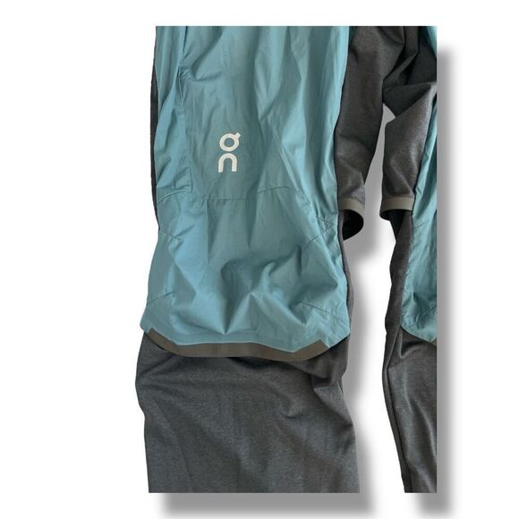 On Cloud Running Pants Size Medium - Picture 3 of 7